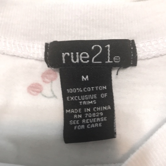 Rue 21 white cherry crop tee - Picture 2 of 3